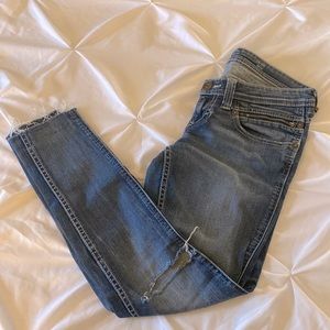 Levi’s Cropped Denim